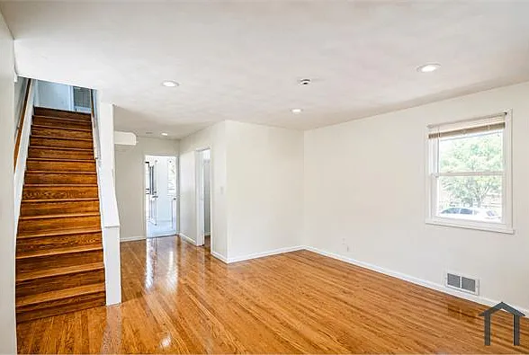 6 bed, 1537 sqft, $7,200 — Photo 3