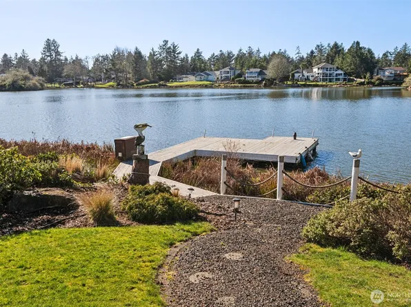 385 Eagle Nest Court SE, Ocean Shores, WA 98569