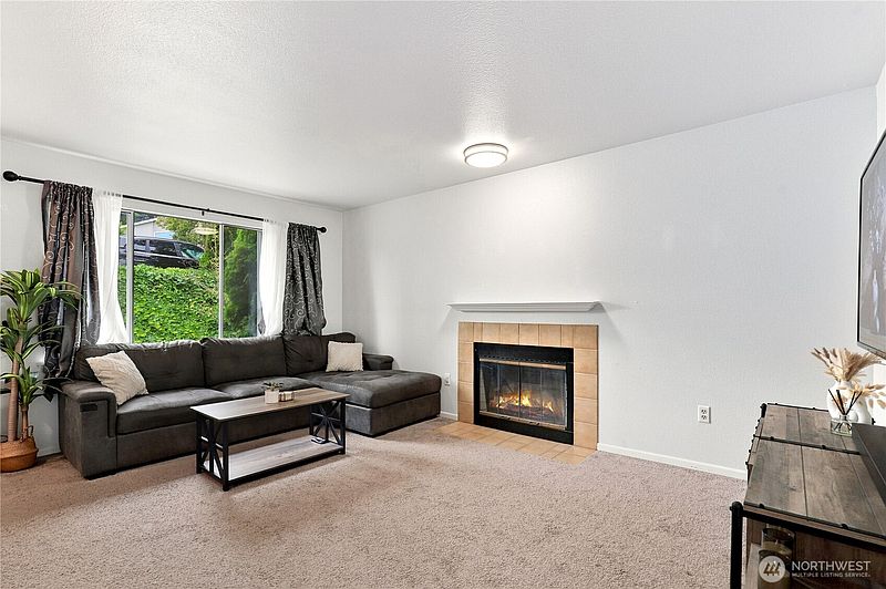4th image of 3103 58th Avenue NE
