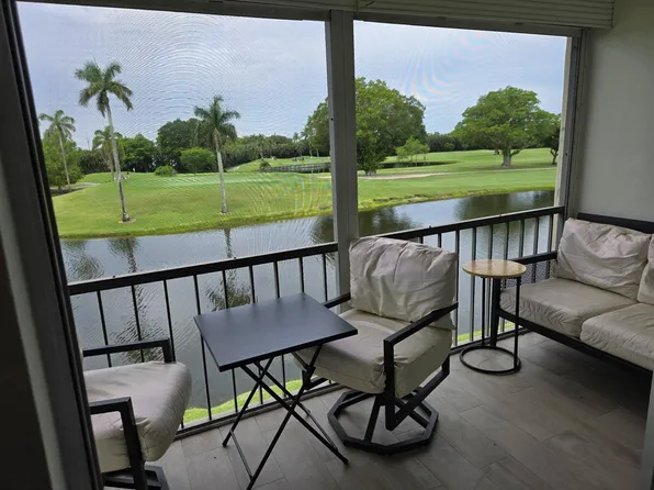 9923 S Hollybrook Lake Dr APT 310, Pembroke Pines, FL 33025