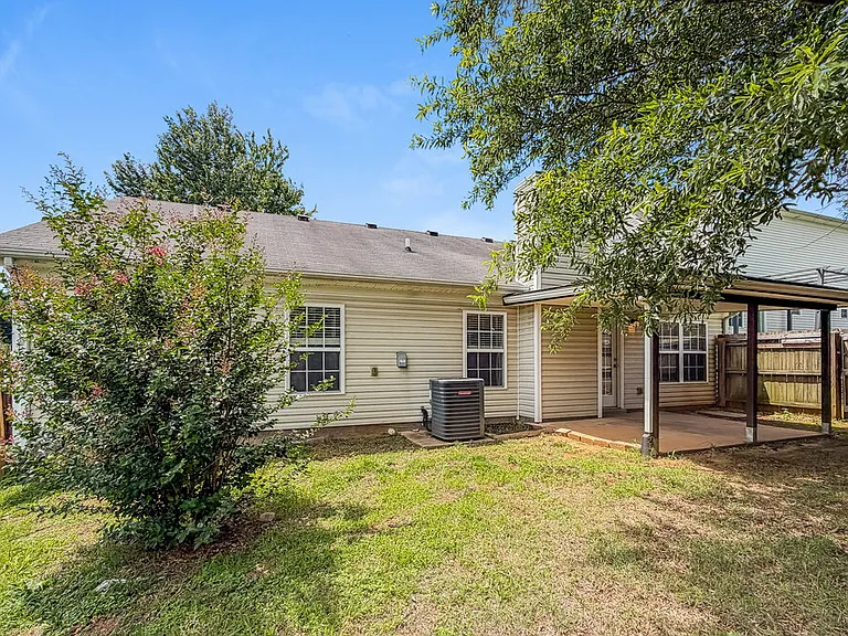 804 Birchmill Point N — Photo 16