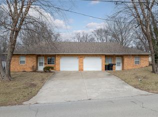 105 W Price Ave, Savannah, MO 64485