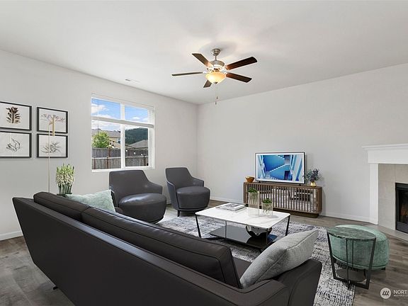 2nd image of 299 Franks Lane N
