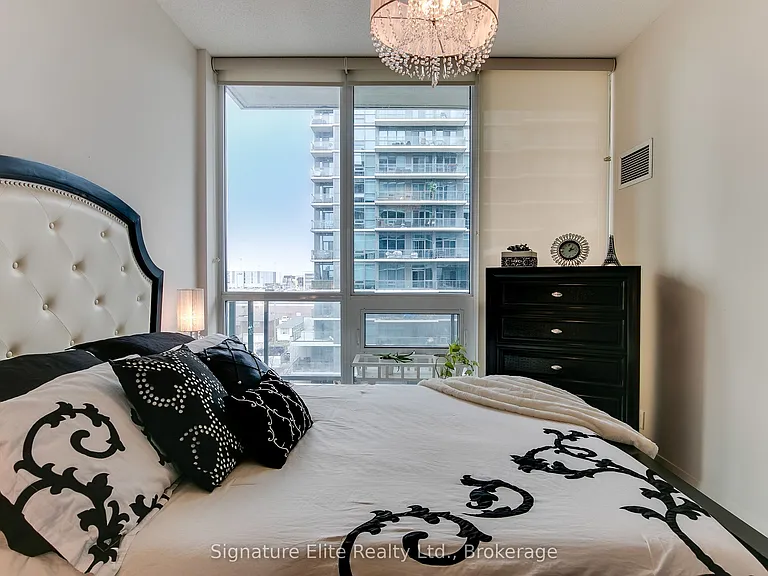 1185 The Queensway #526 — Photo 9