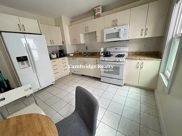 63 Fairbanks St #2T