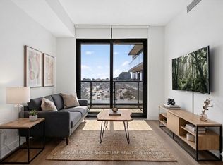 86 Dundas St E #326, Mississauga, ON L5A 1W4
