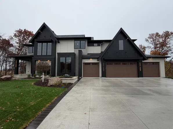 14037 Rockney St NE, Ham Lake, MN 55304