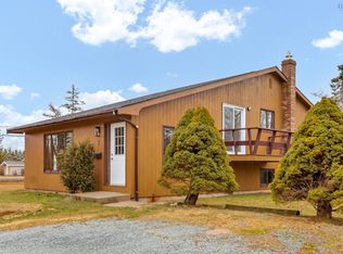 1 Corrie Ln, West Porters Lake, NS B3E 1L1