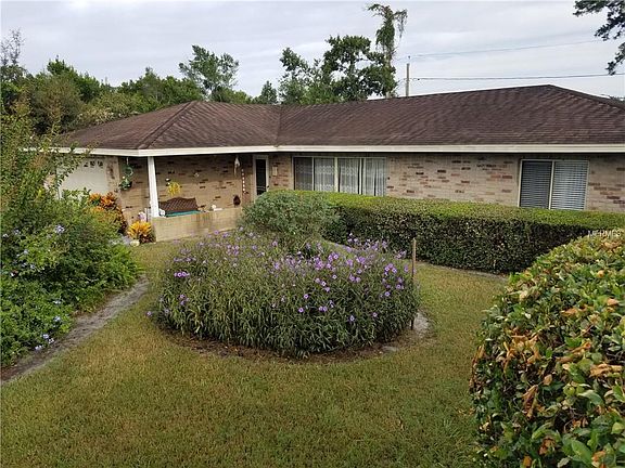 2nd image of 828 Sylvia Dr