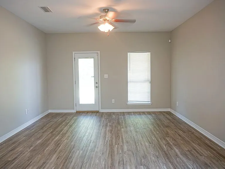 4885 Catahoula Dr — Photo 6
