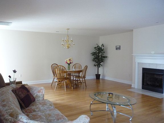 5th image of 1714 Lions Dr