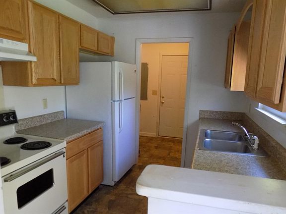 5th image of 478 Aspen Dr
