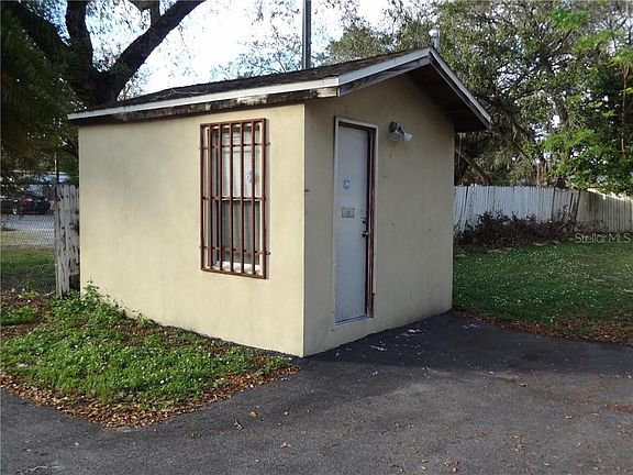 5th image of 11713 N 15th St