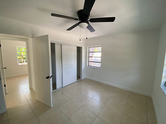 5th image of 220 Johnston Rd #B
