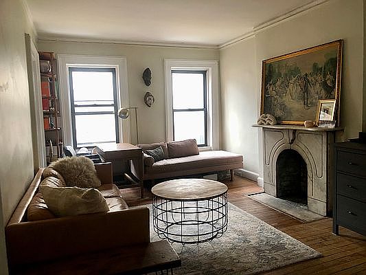 1st image of 154 E 61st St #4R
