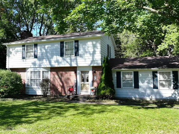 1030 Westmoor Dr, Galion, OH 44833