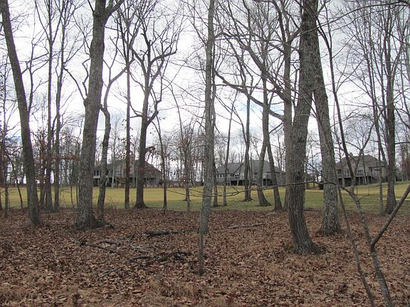 3rd image of 25 Bent Oak Ln