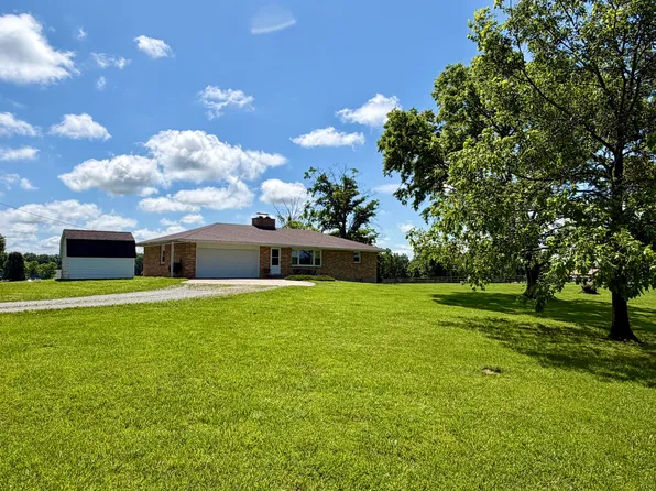 600 E Canole Rd, Sturgeon, MO 65284