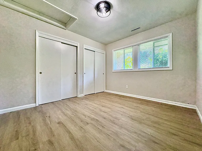 1609 Lincolnway W #D — Photo 6