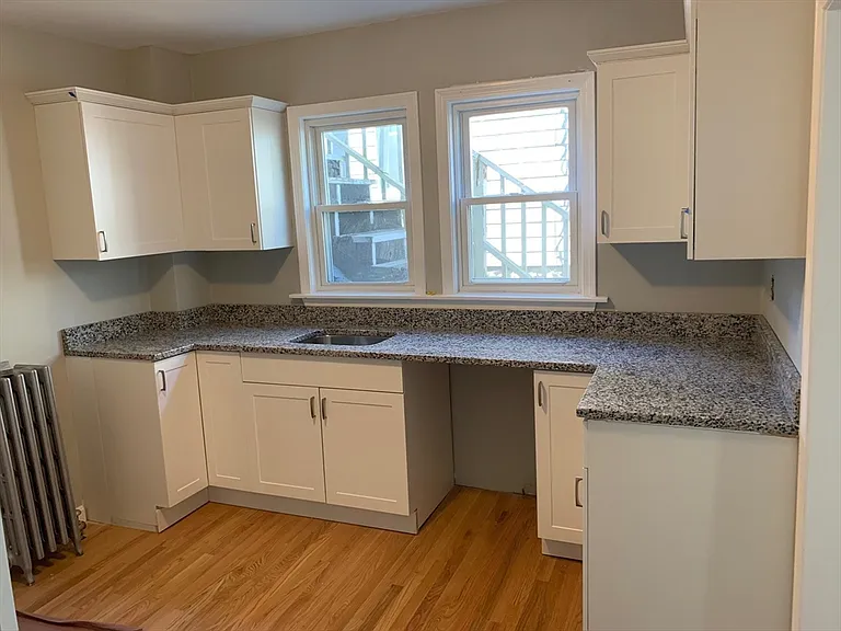 10 Chapman St #1 — Photo 2