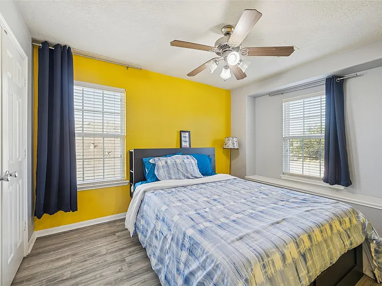 12223 Windsor Bay Ct — Photo 25