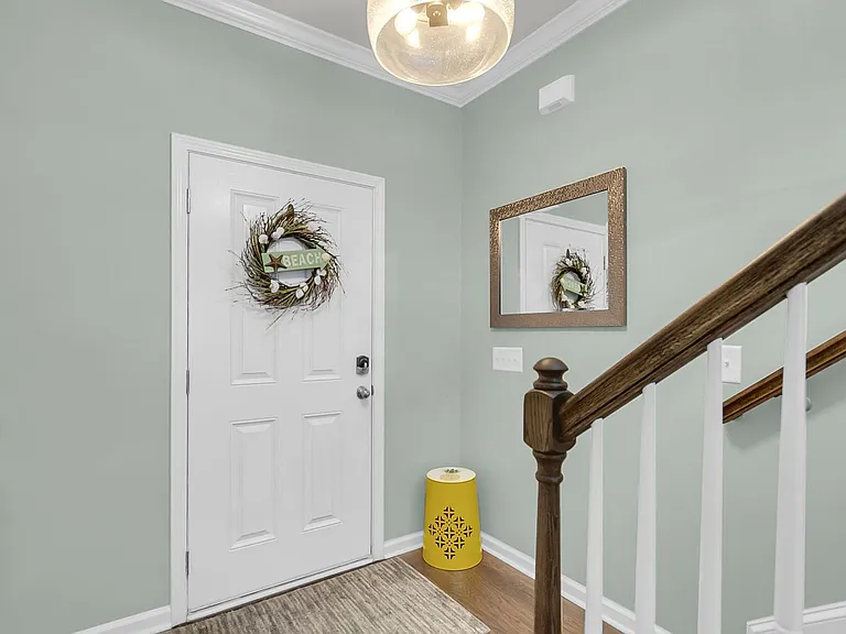 534 Alderly Dr — Photo 7
