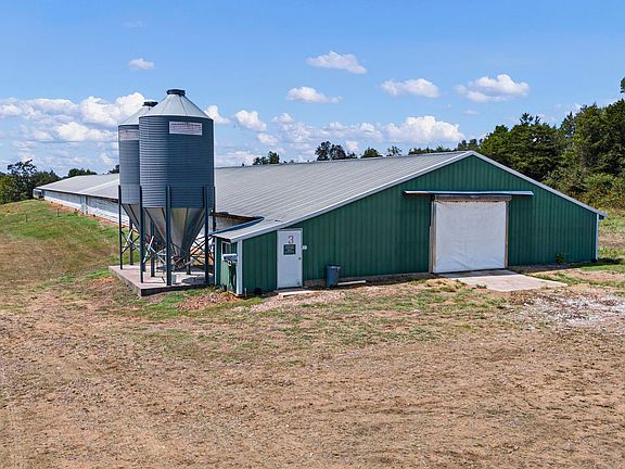 5th image of 13589 Middle Ridge Rd
