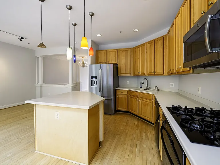 1156 Regal Oak Dr — Photo 18
