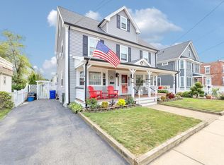 1816 River St, Hyde Park, MA 02136