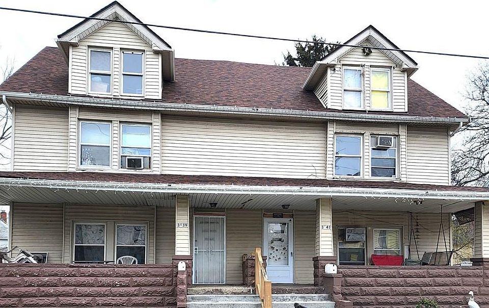 1st image of 3639 W 39th St