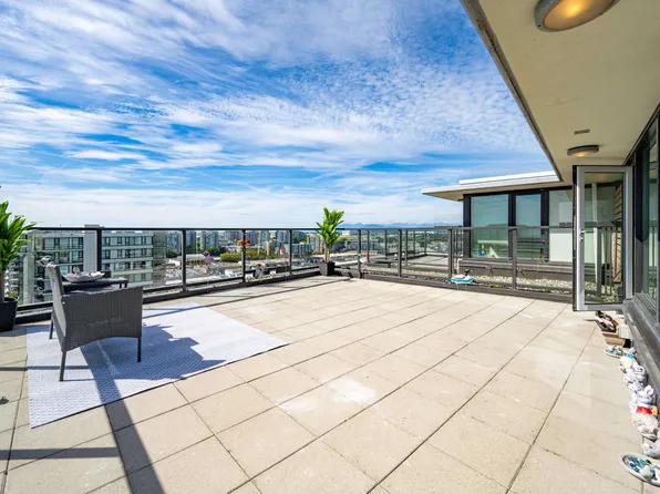 7988 Ackroyd Rd Penthouse 1, Richmond, BC V6X 4L6