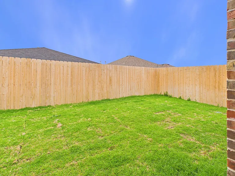 8911 Hockley St — Photo 27