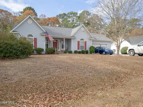 311 Clamdigger Court, Swansboro, NC 28584