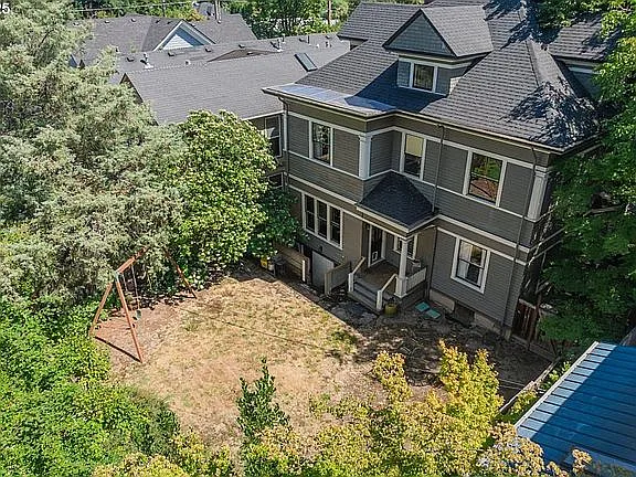 3425 S Corbett Ave — Photo 36