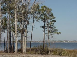 502 Watersedge Cir, Stella, NC 28582