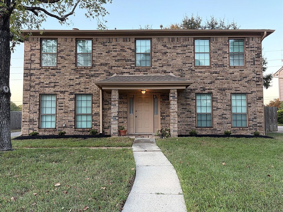 1st image of 15730 Maple Manor Dr