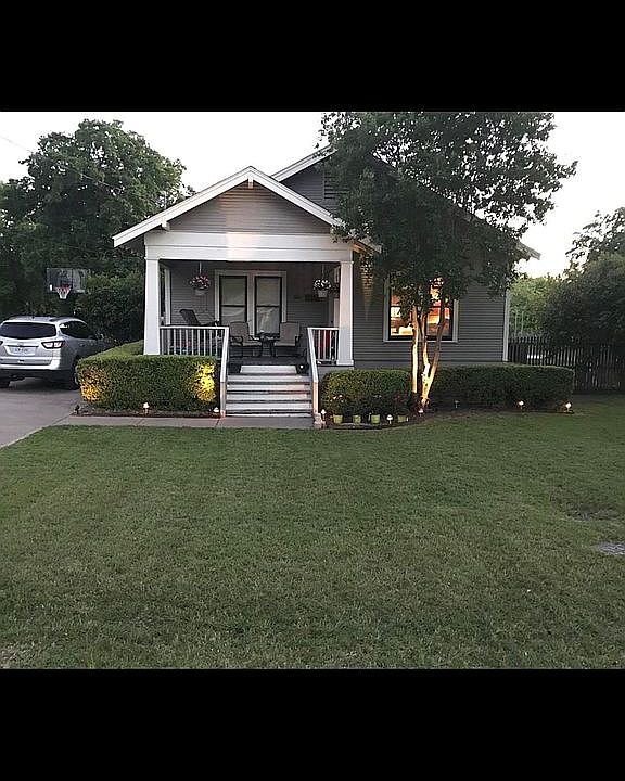 1st image of 304 E Parks Ave