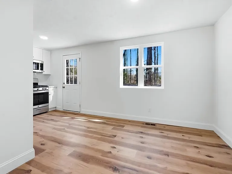 1008 Evangeline Way — Photo 14