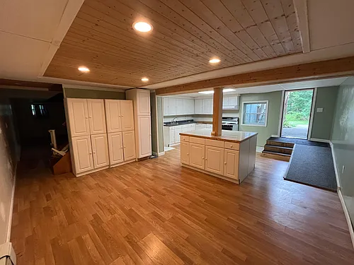 4 Tappan Dr #2 Photo 1