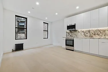 300 West 21st Street #62 image 1 of 5
