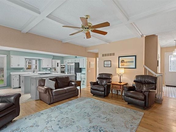 5th image of 504 W 116th St