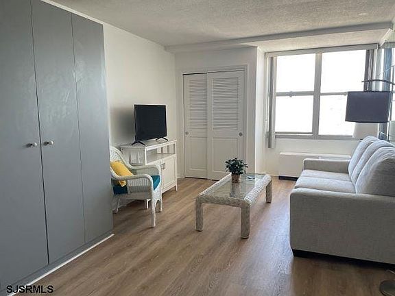 5th image of 4800 Boardwalk APT 1905A