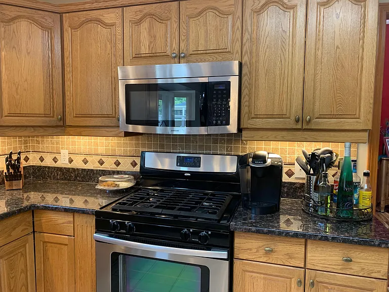 7805 Rutherford Ct — Photo 12