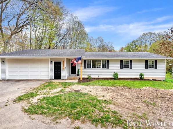 11222 Phelps Ave NW, Sparta, MI 49345