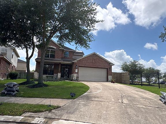 3rd image of 2802 Silver Ridge Ct