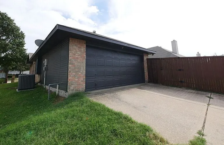 4502 Highlands Dr — Photo 29