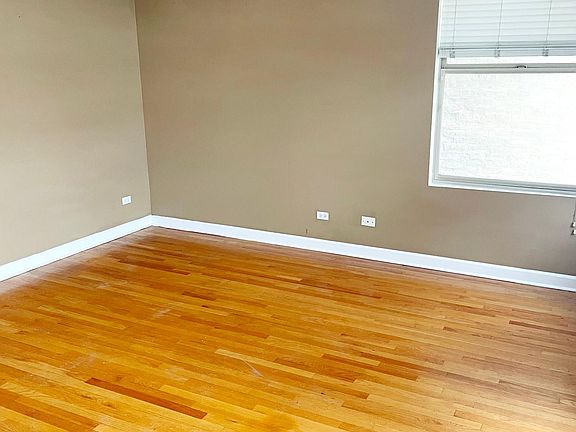 5th image of 1627 W Grand Ave #2B