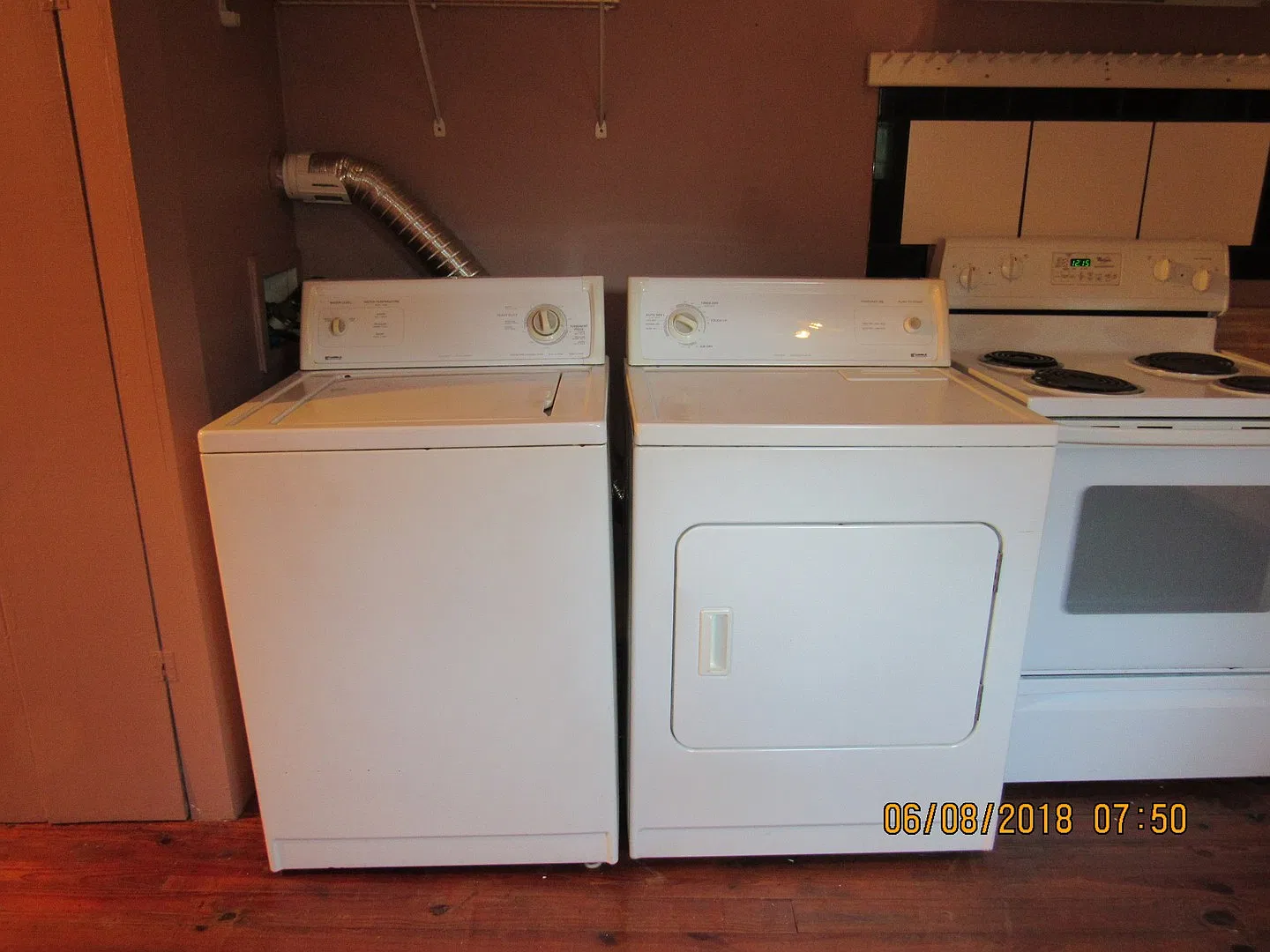 208.5COLL — Photo 4