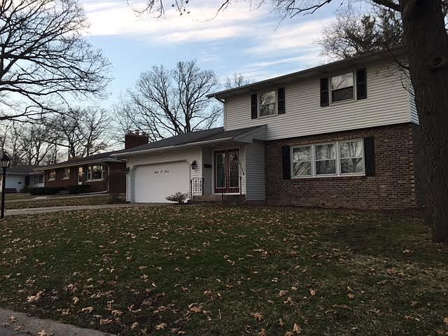 1st image of 902 W. Lake George Dr