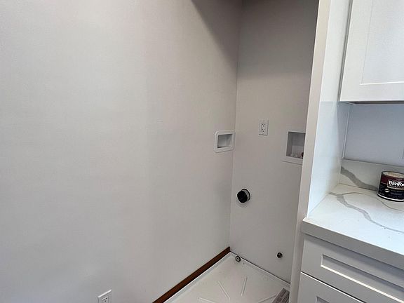 5th image of 1519 Huntington Dr #D